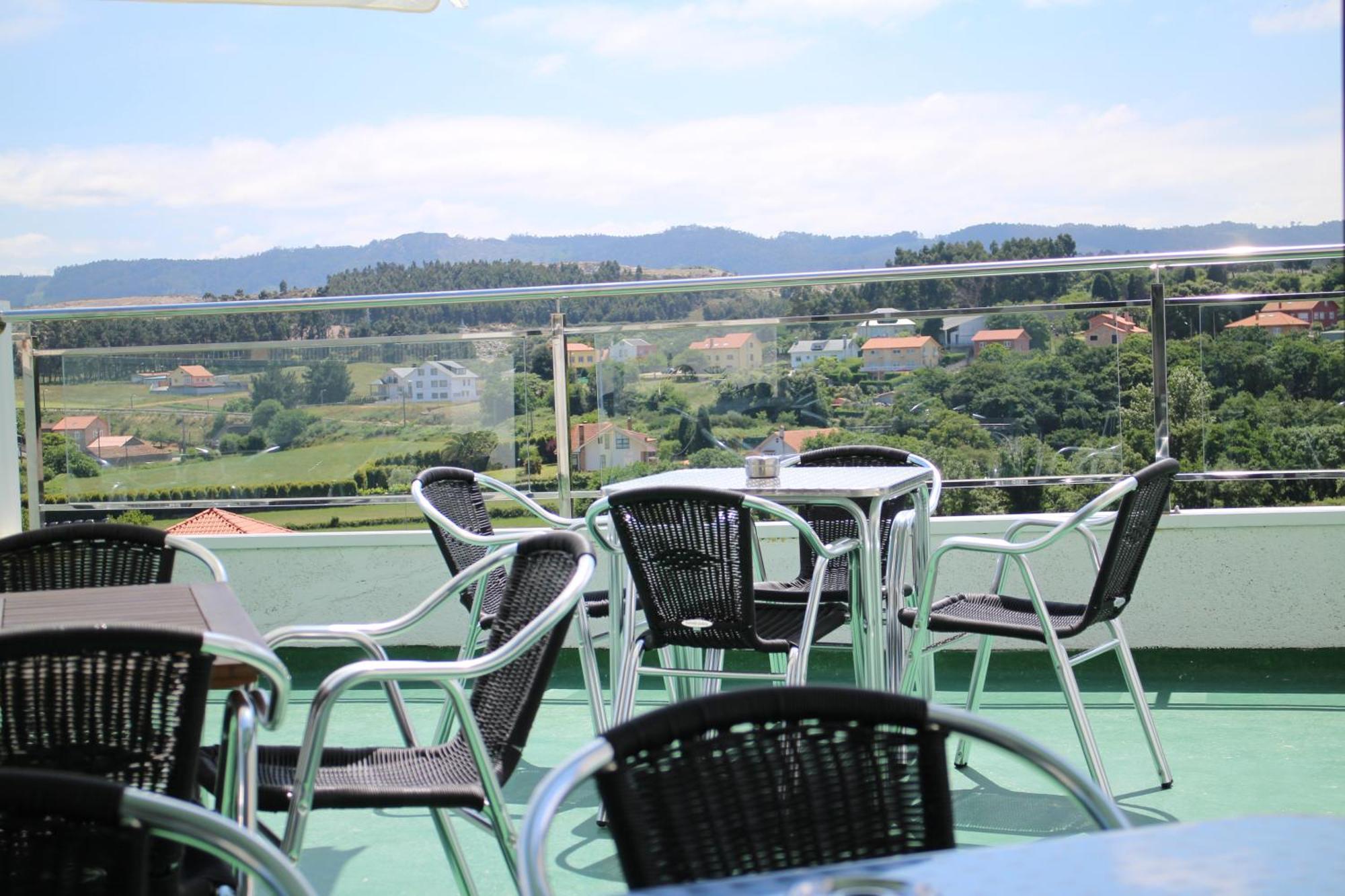 Hotel As Camelias 2*